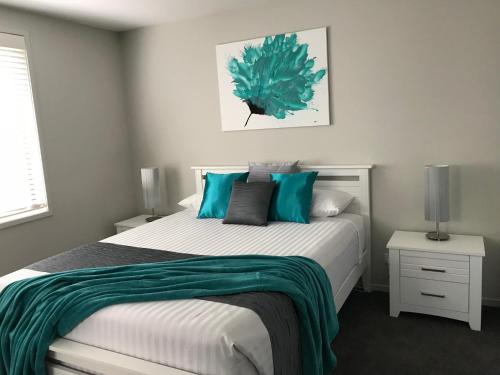 Blackmans Bay Apartment | Self Contained Beach View Apartment