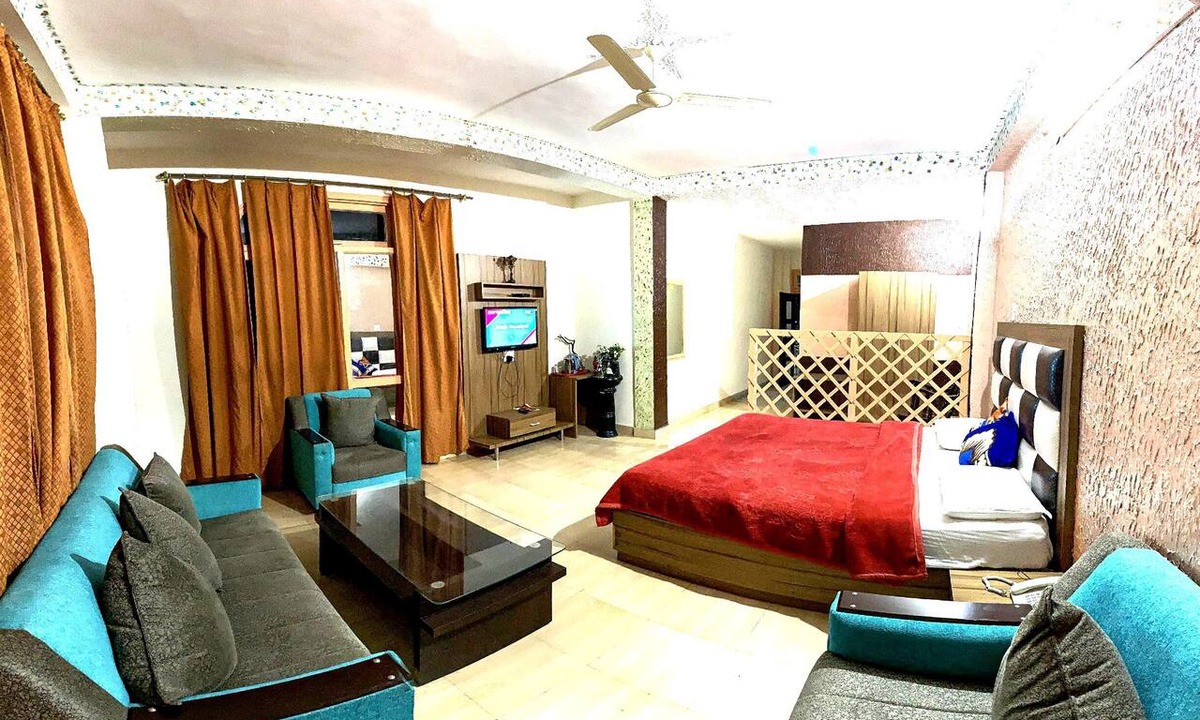Khajjiar Hotel | Shining Star Resort