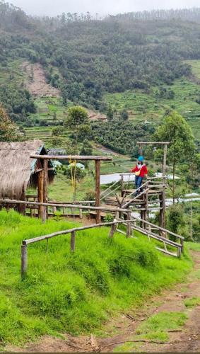 Periyur House | Sholanest Mud House and Farm Stay in Vattavada Near Munnar