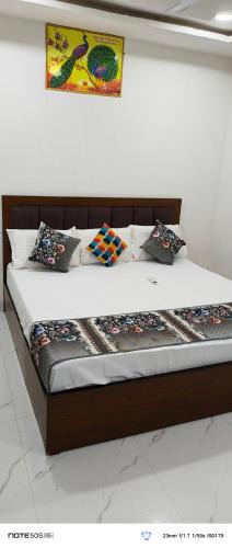 Vrindavan House | Shree Ji homestay near banke bihari mandir