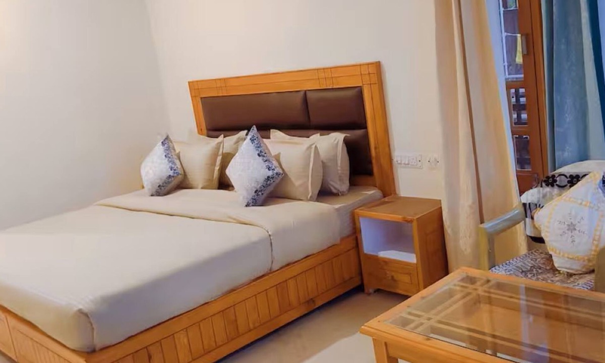 Naddi Bed & Breakfast | Silk Route Deluxe Valley View Room With Balcony