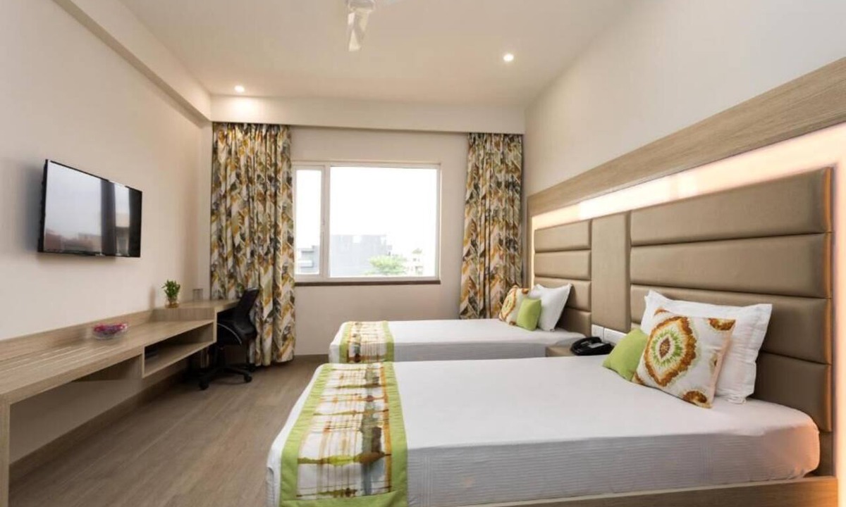 Sector 39 Hotel | SILVER OAK