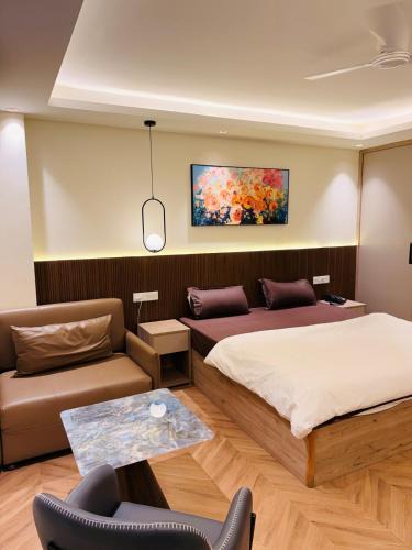 Jaypee Greens Apartment | Sixtyone stays -Premium Stays