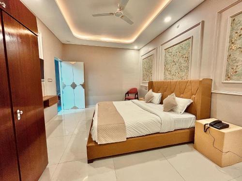 Orchha Hotel | Siyavar Palace
