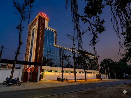 Raebareli Hotel | SK Palace