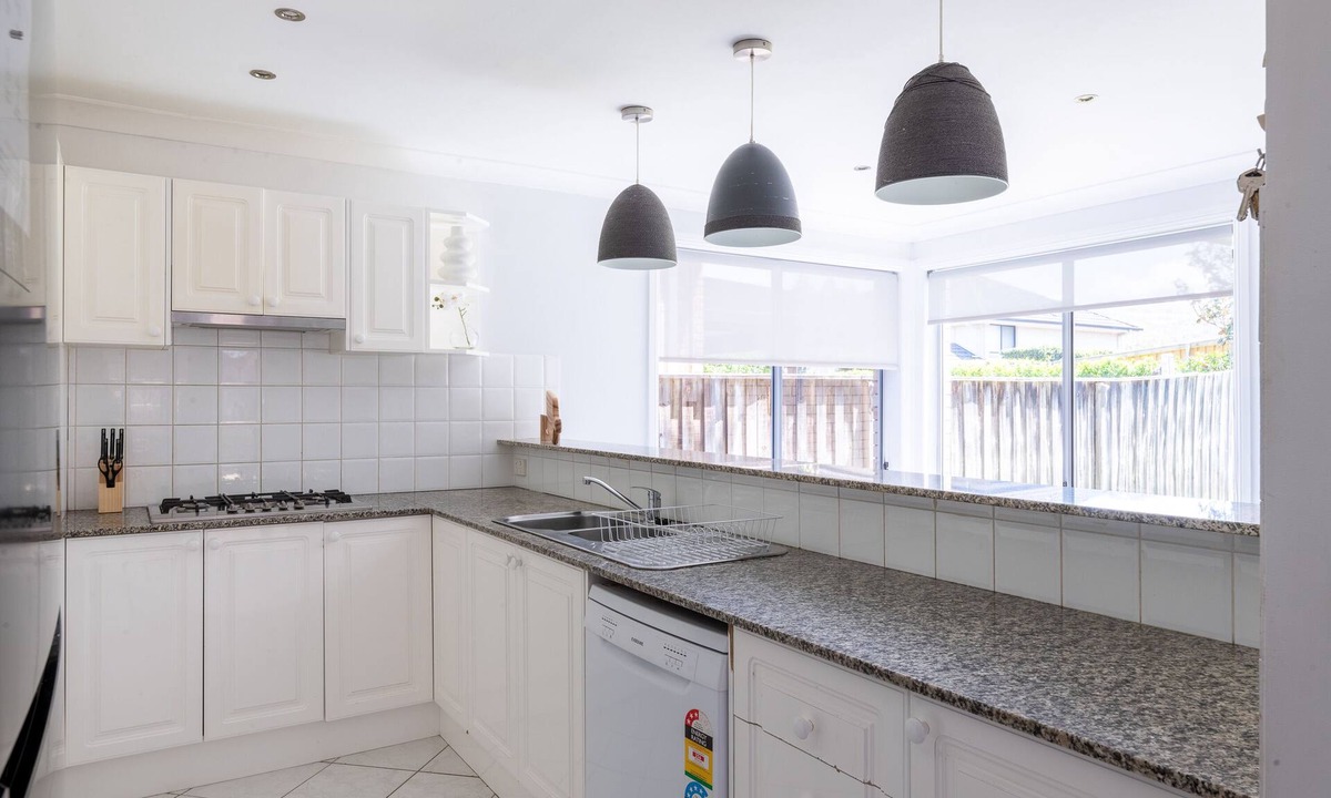Warriewood House | Spacious 2 storey, 4 bedroom house in the heart of the Northern Beaches.