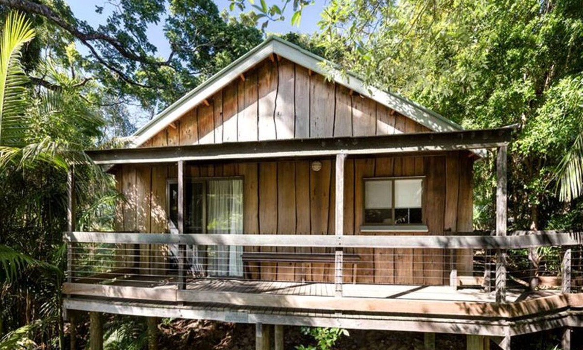 Mount Glorious Cabin | Spacious Cabin Perfect for a Weekend Getaway near Brisbane, Queensland