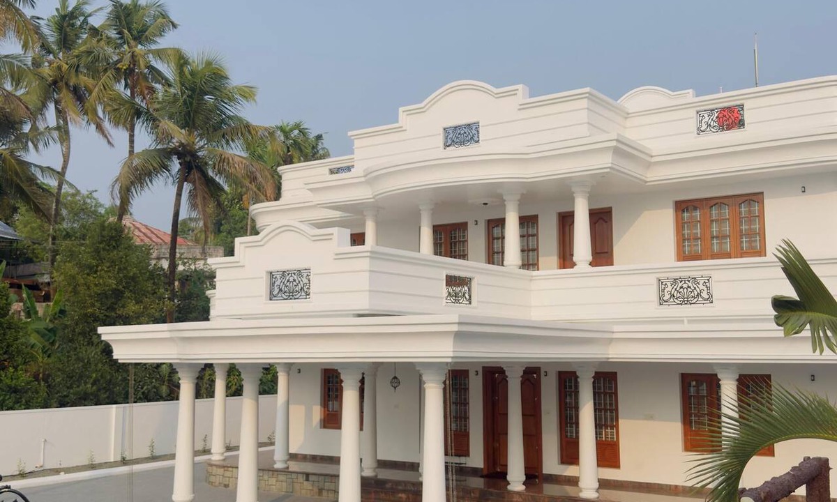 Perumbavoor House | Spacious, fully air-conditioned 4-bedroom ensuite home
