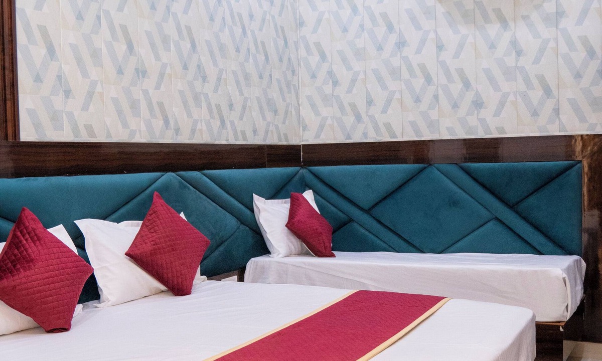 Agra Hotel | SR GUEST HOUSE