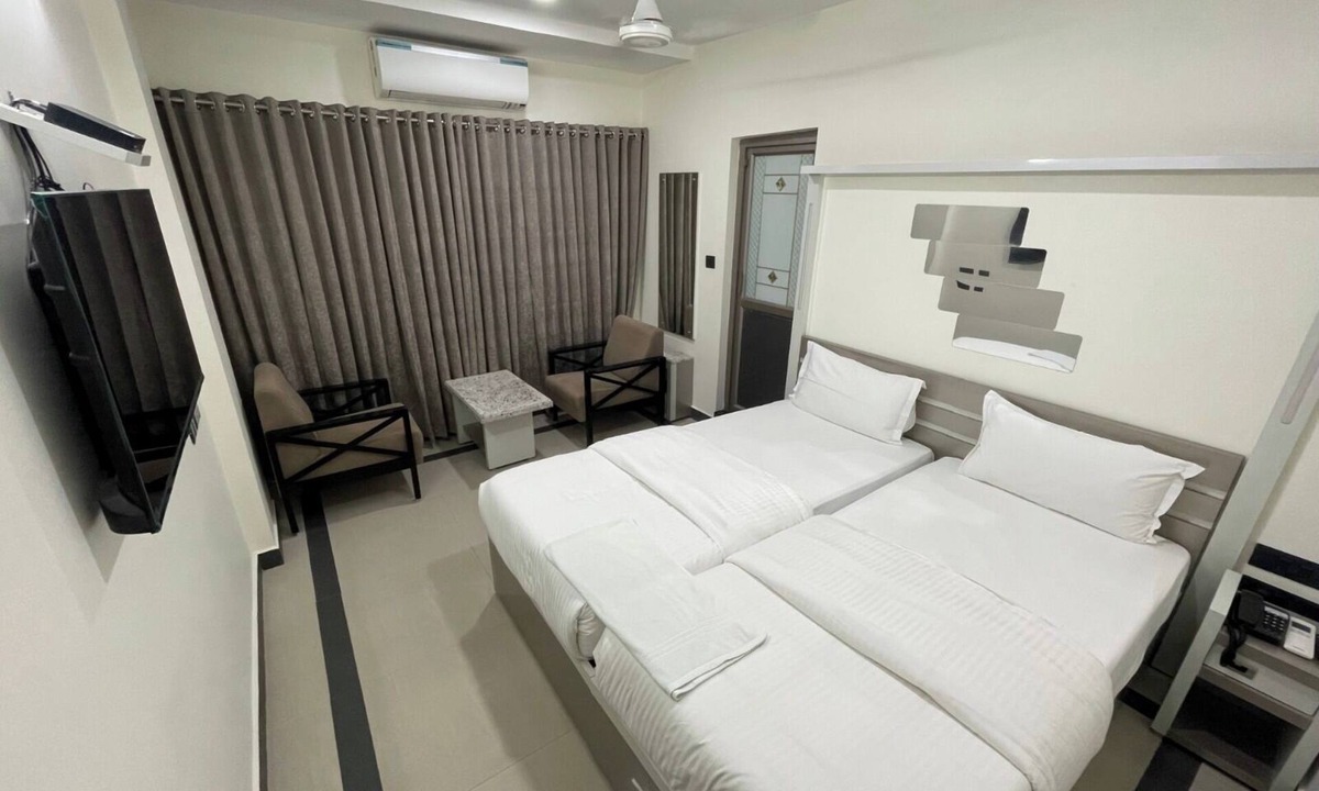 Anakapalle Hotel | SR Hotel