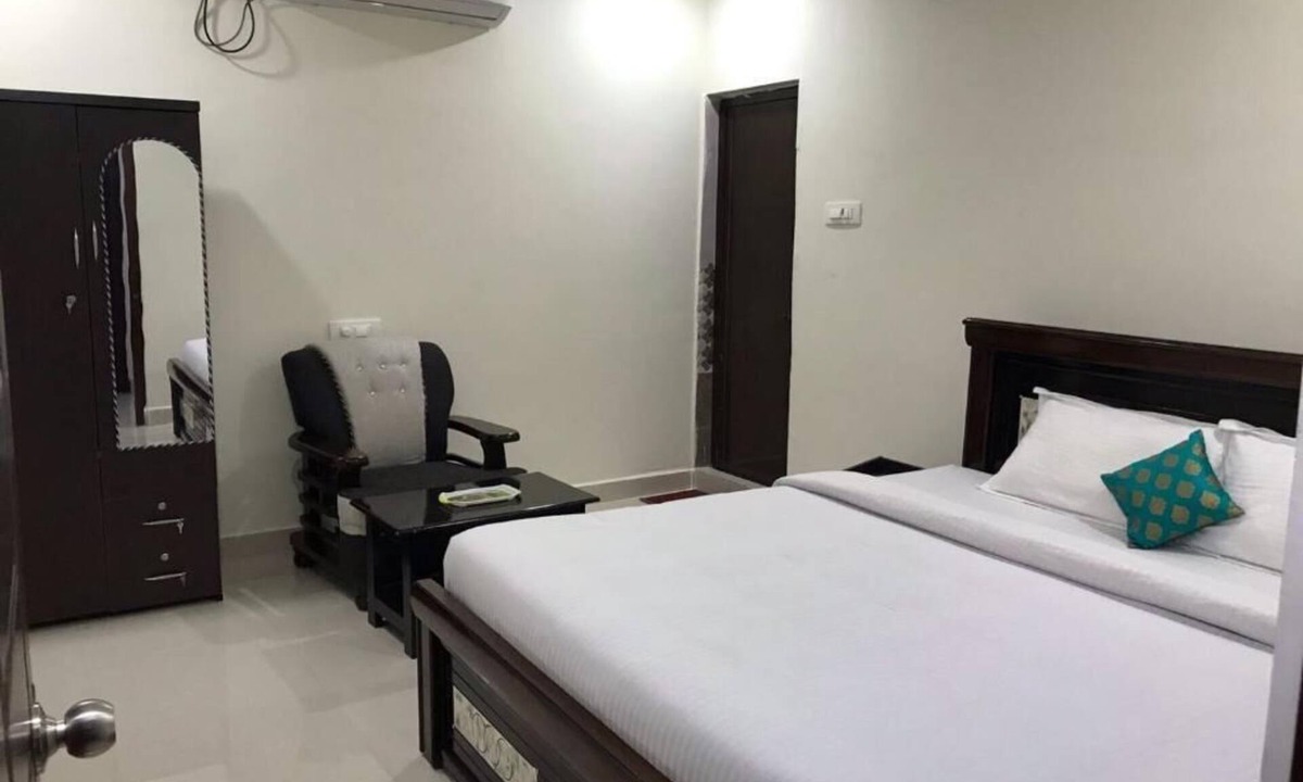 Puttur Hotel | Sri Kamakshi Bhavan