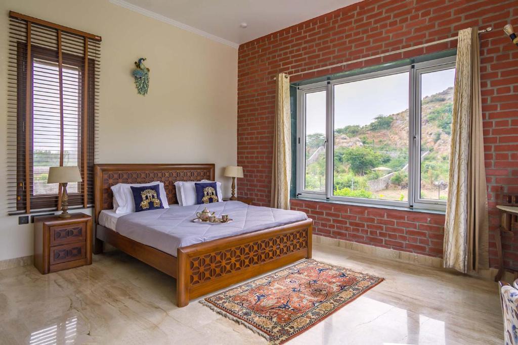 Gurugram Villa | StayVista at Hillside Paradise with Pool, Jacuzzi, kids play area