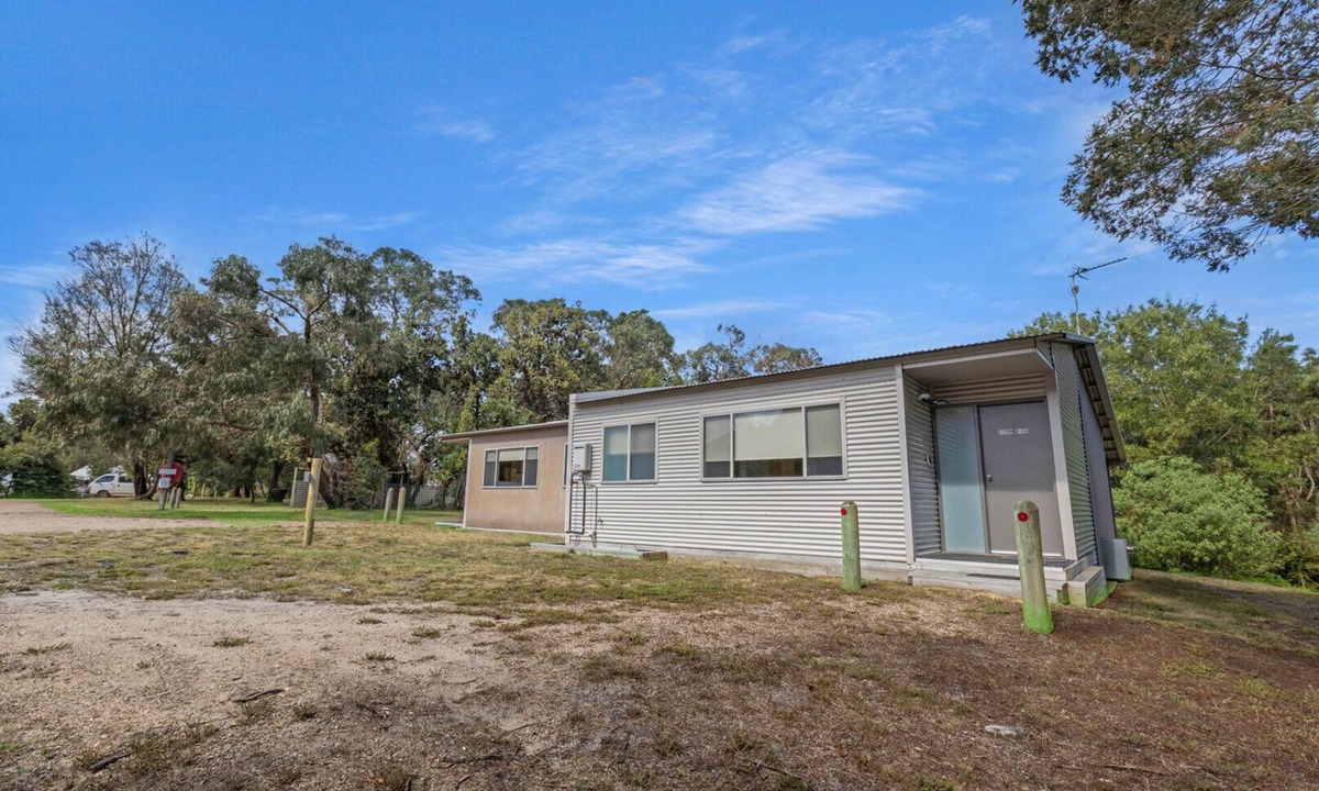 Forge Creek House | Stormbird - Waterfront Retreat: Secluded lodges perfect for nature lovers