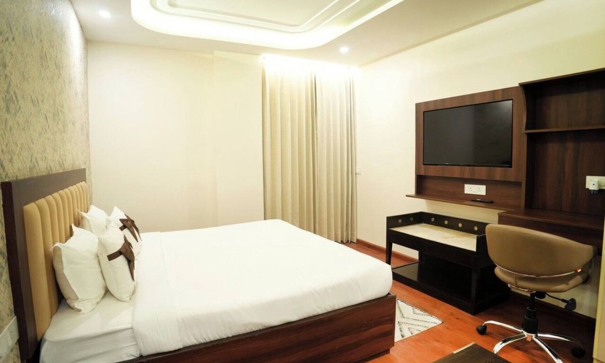 Sushant Lok Apartment | Studio Apartment near Golf Course road, Sector 43, Sushant Lok Phase 1