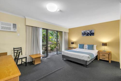 Mount Ommaney Hotel | Suite with Kitchen WiFi Easy Access to Motorway by Custom Bnb Hosting