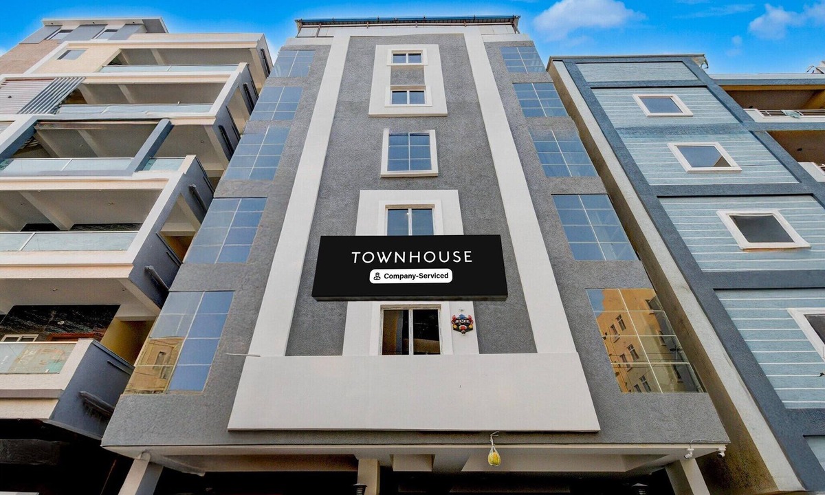 Miyapur House | Super Deluxe RoomMiyapur Metro Station