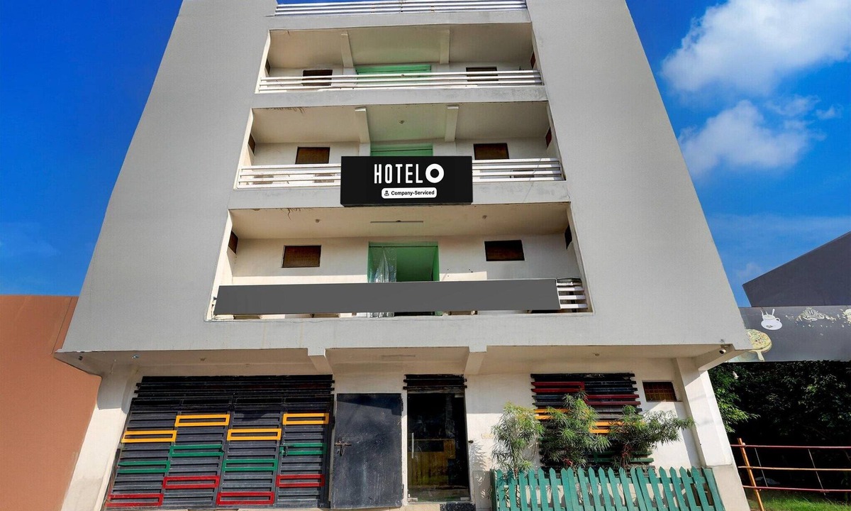 Greater Noida House | Super Hotel O Dadri Main Greater Noida