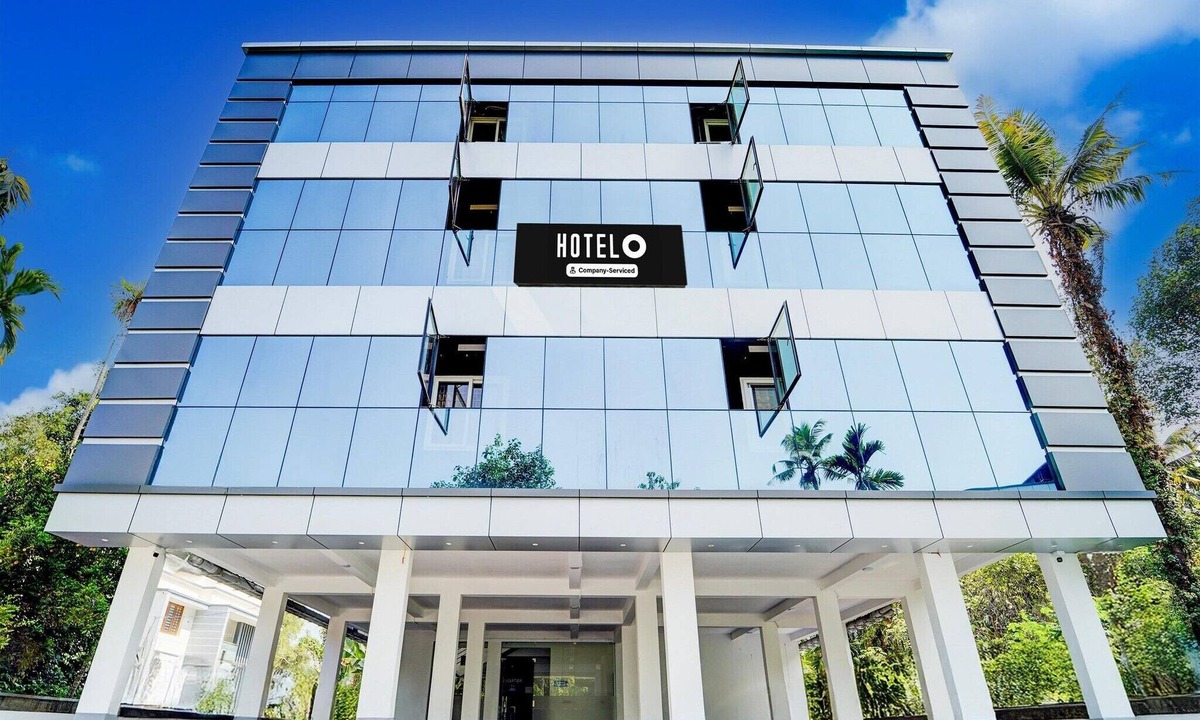 Kochi House | Super Hotel O North Kalamassery
