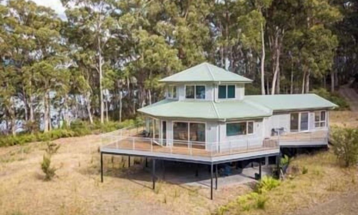 Hastings House | Tall Trees waterfront retreat
