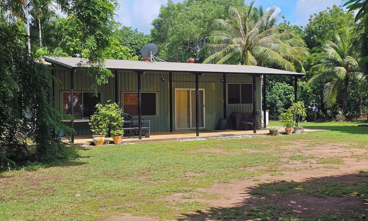 Dundee Beach House | THE BEACH SHACK on the waterfront close to the Lodge of Dundee