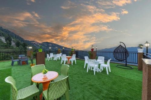 Fagu Hotel | The Charvi Retreat I Vacations I Conference I MICE I Family Events I Open Air Terrace I Sky Bonfire I Wooden Rooms With Pvt Balconies I Kufri by Exotic Stays