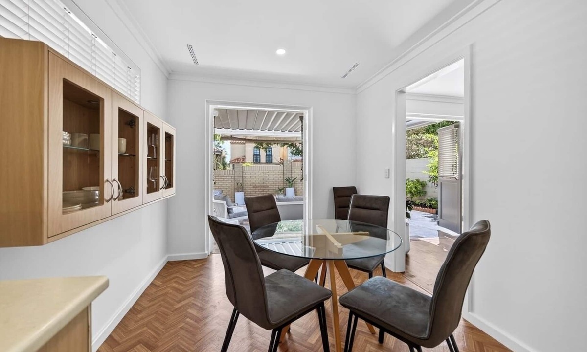 Cottesloe House | The Courtyard Nook – Cottesloe Stay – Relaxed coastal living