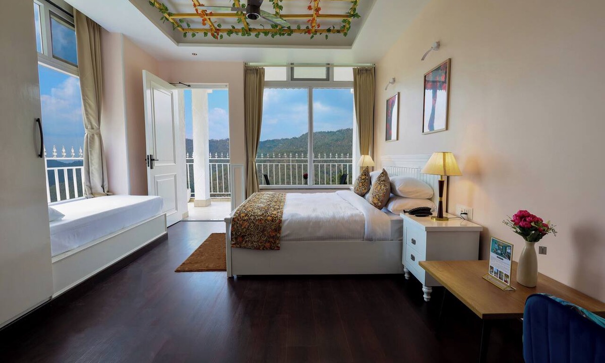 Kaul Hotel | The Crosswoods Four