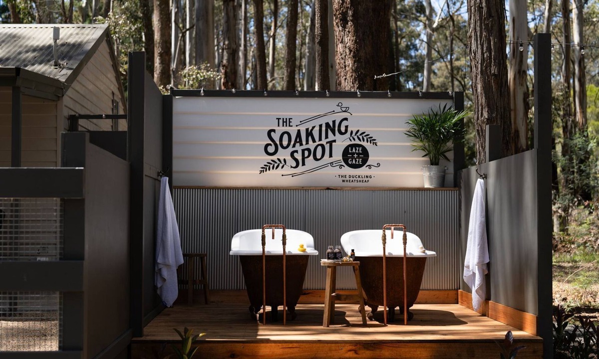 Wheatsheaf Cabin | The Duckling quintessential bush retreat set amongst towering gums. One bedroom - dog friendly