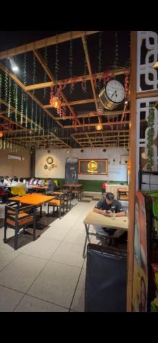 Siwani Hotel | The Empire Hotel