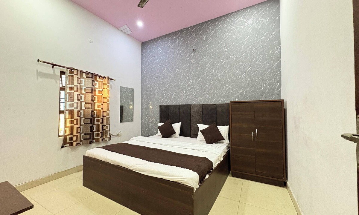 Taj Ganj Hotel | The Grand Plaza Agra