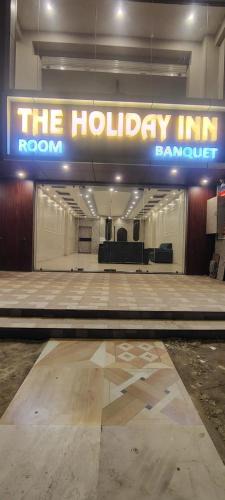 Varanasi Hotel | The Holiday Inn