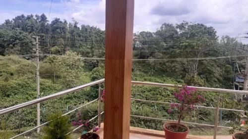 Mahadevpet Apartment | The Janani city view stay madikeri