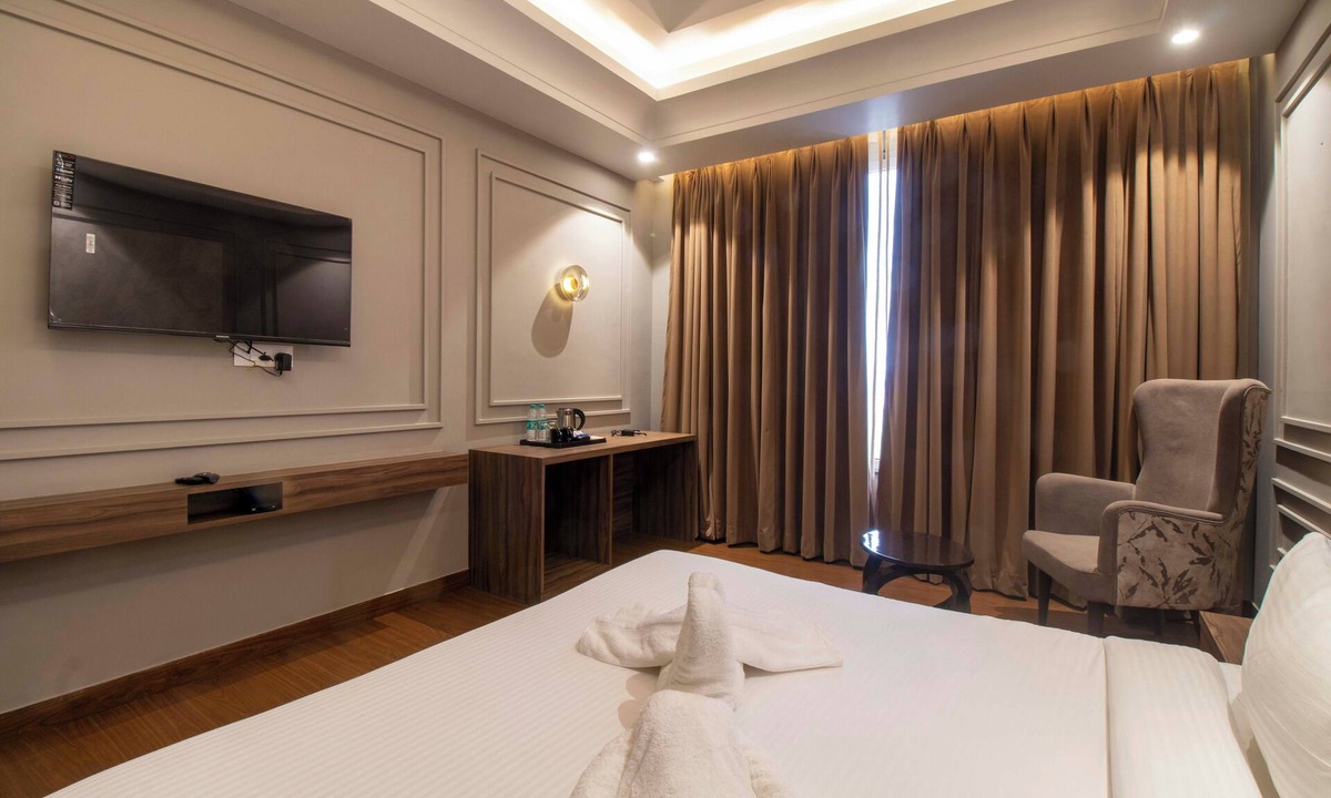 Muzaffarnagar Hotel | THE MADELINNE HOTEL