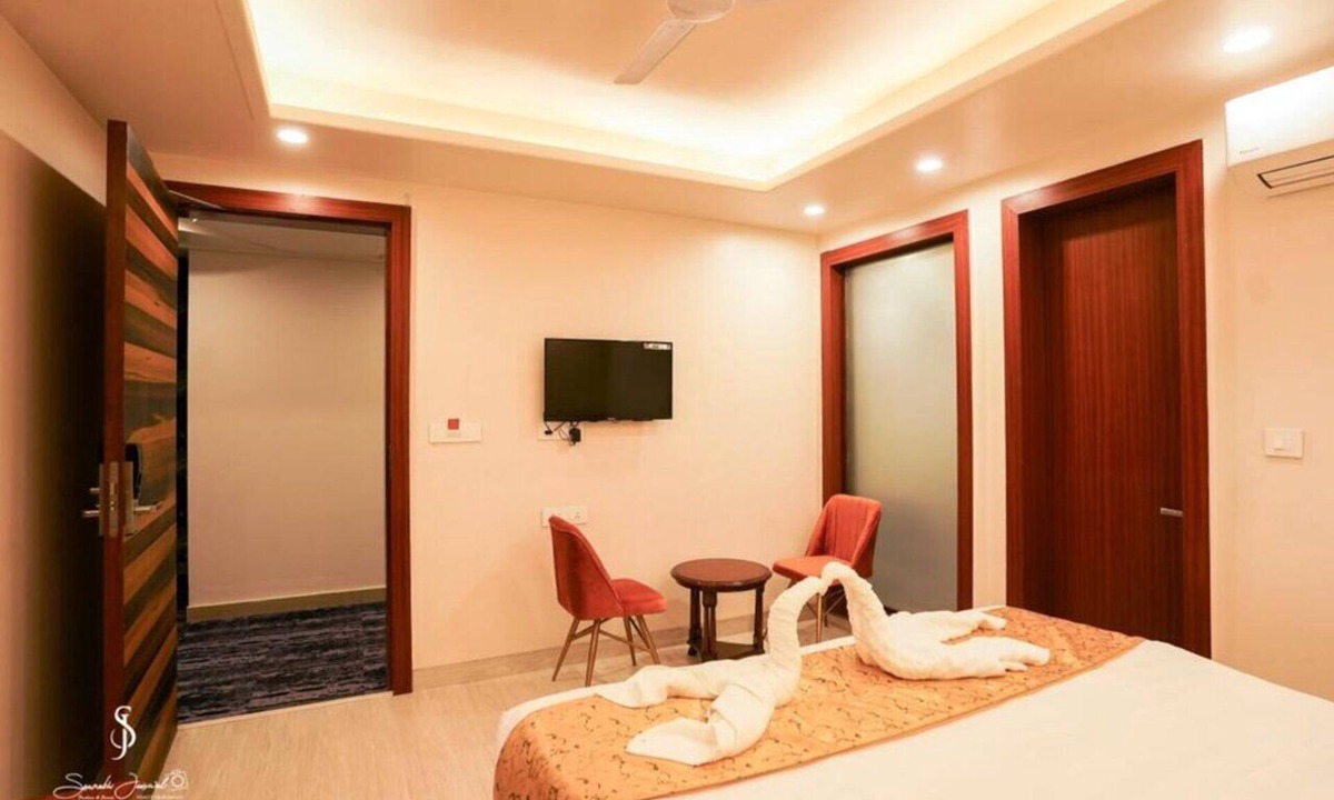 Varanasi Hotel | The Olivia