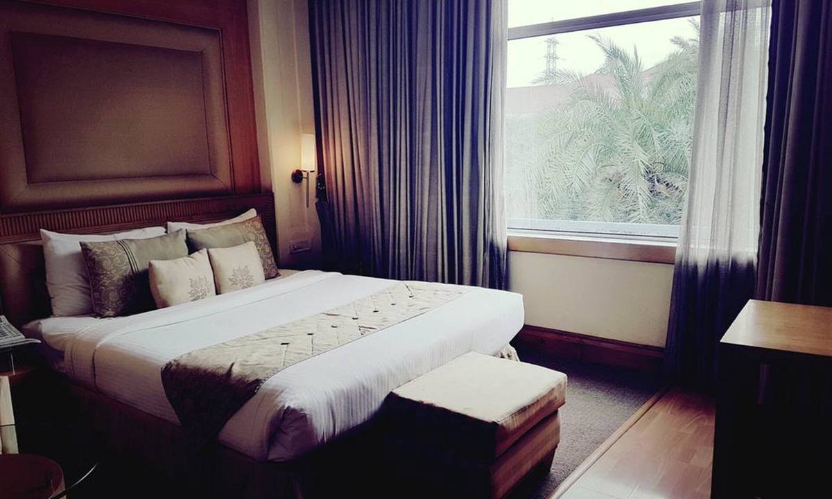 Sushant Lok Hotel | The Palms - Town & Country Club