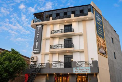 Ghaziabad Hotel | The Royal Casa Hotel and Banquet