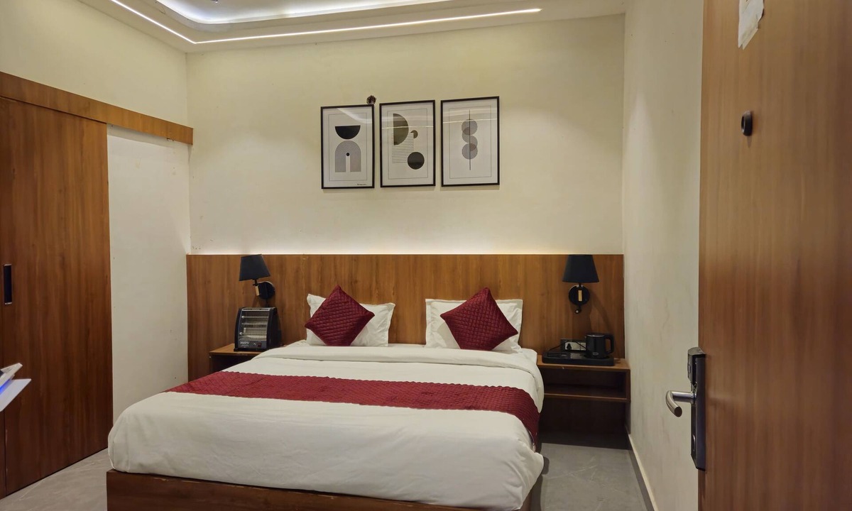 Aligarh Hotel | The Royal Orchid