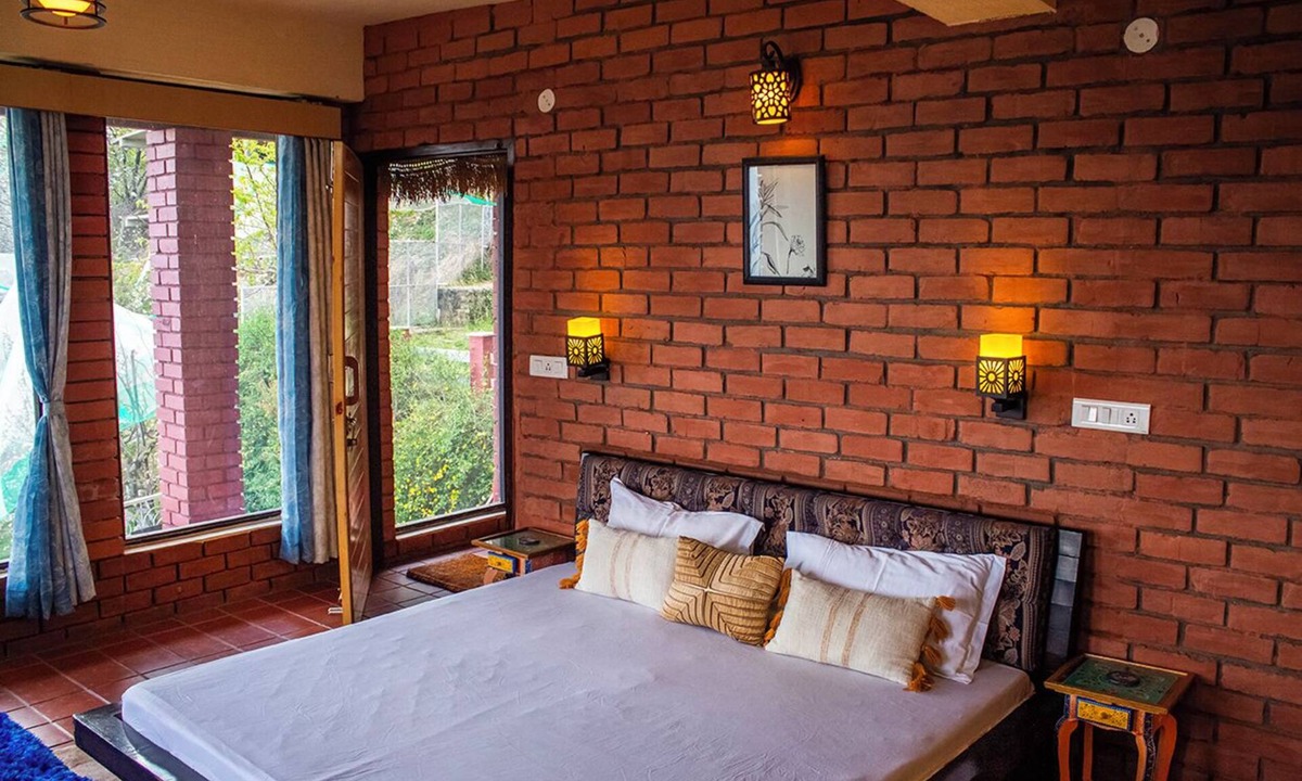 Theog Bed & Breakfast | The Shilaroo Project