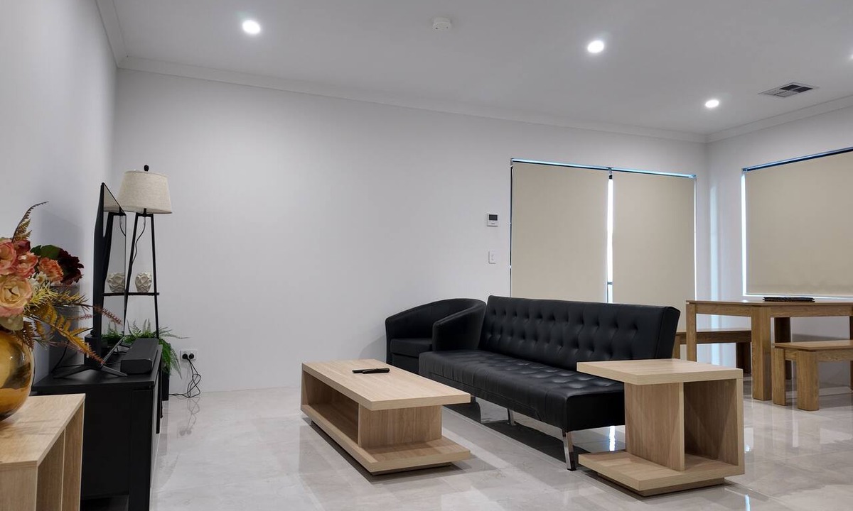 Wellard House | The Summit Haven – Modern 4-Bed Home Near Train, Kwinana and Rockingham Beach