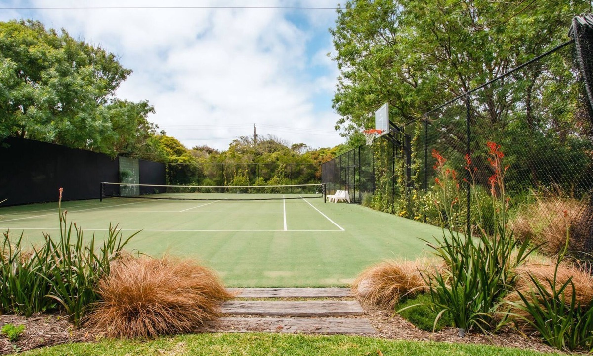 Flinders House | The Woods Flinders - Experience the ultimate escape at this recently renovated stunning home.