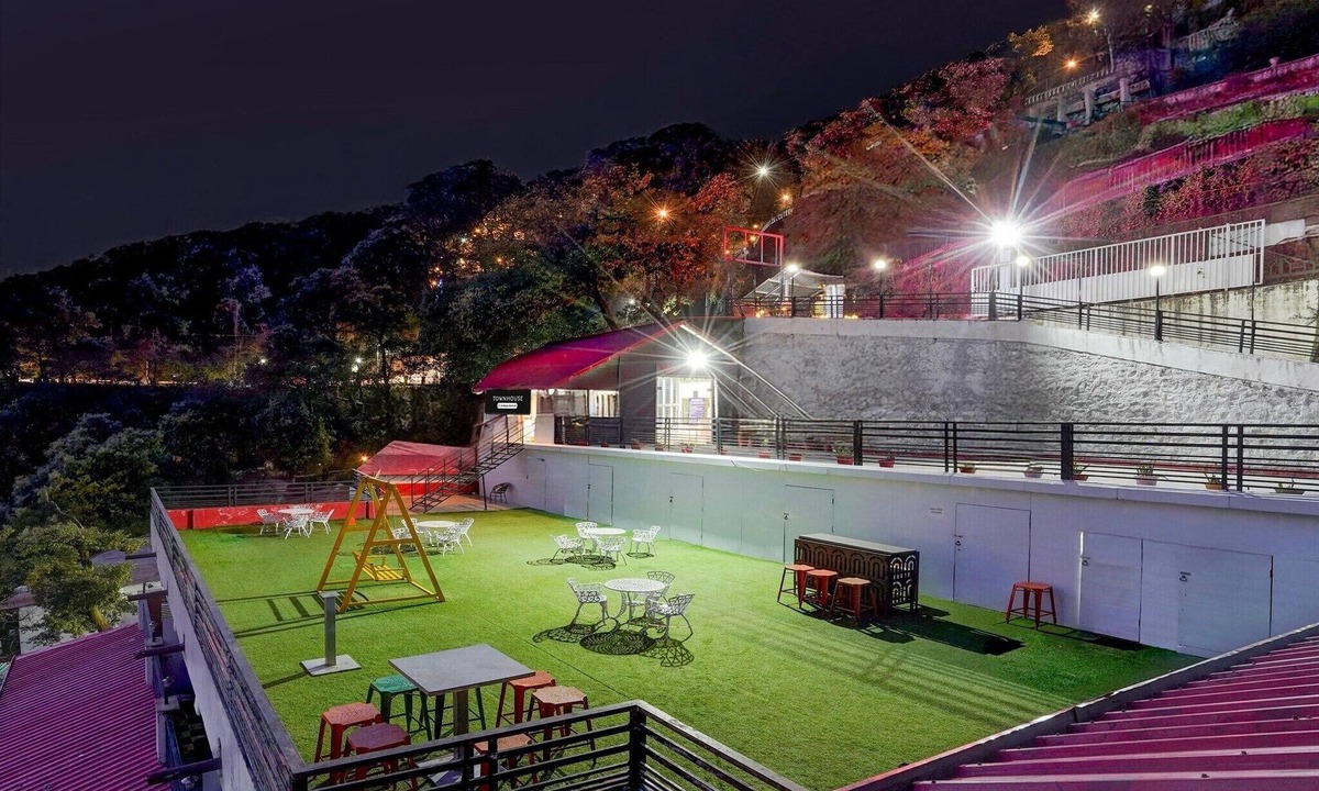 The Mall Road House | Townhouse Mall Road Near Library Chowk