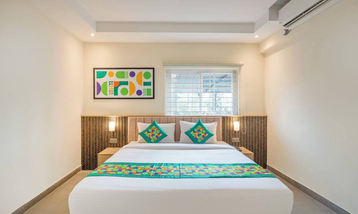 Indiranagar Hotel | Treebo Blu Orchid Vista, Indiranagar - Near Bagmane Tech Park