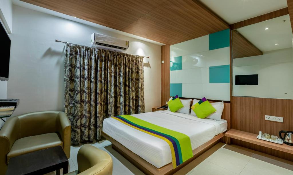 Sheshadripuram Hotel | Treebo Hiland Suites