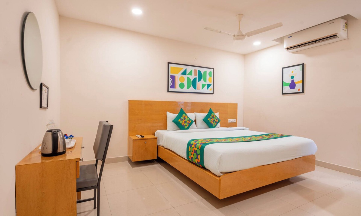 Hyderabad Hotel | Treebo Living Tree opposite Khairatabad Metro