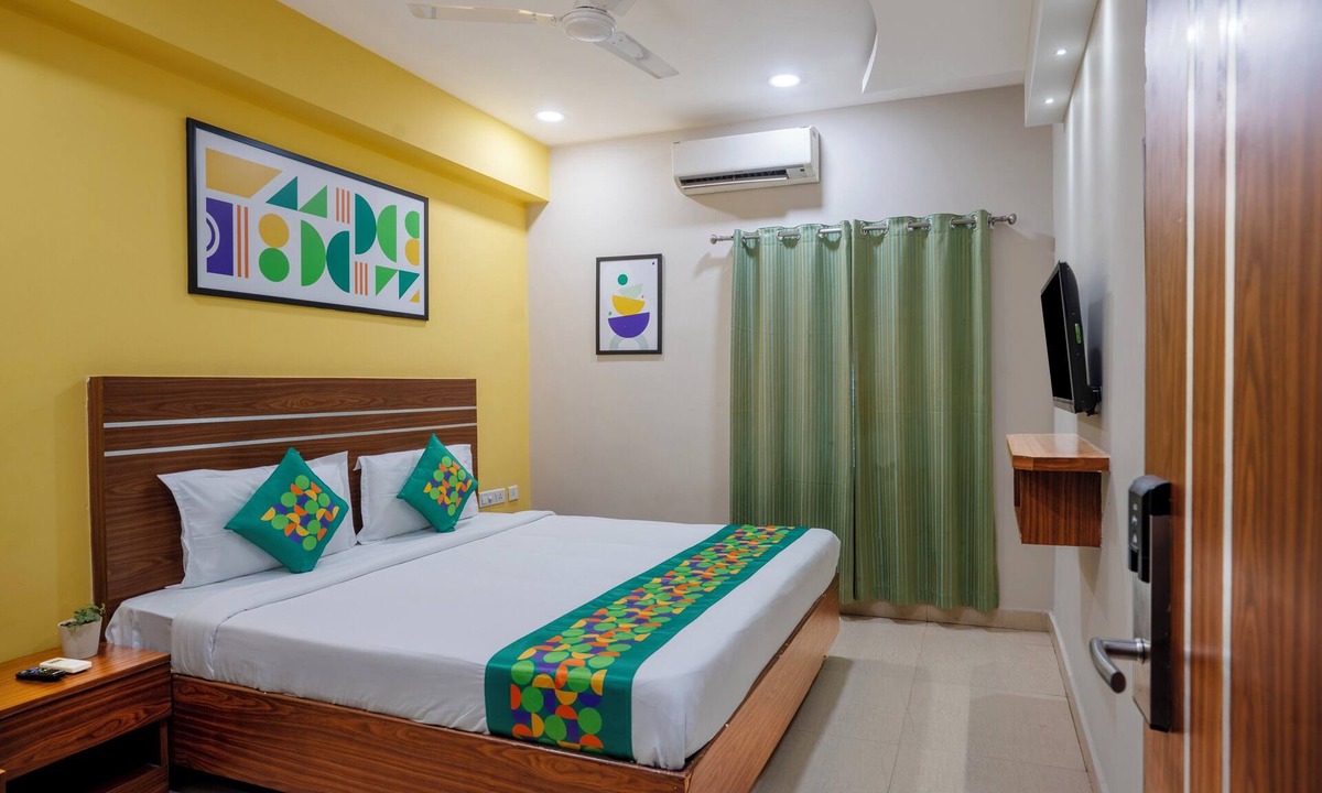 Hyderabad Hotel | Treebo Pride inn Raidurg