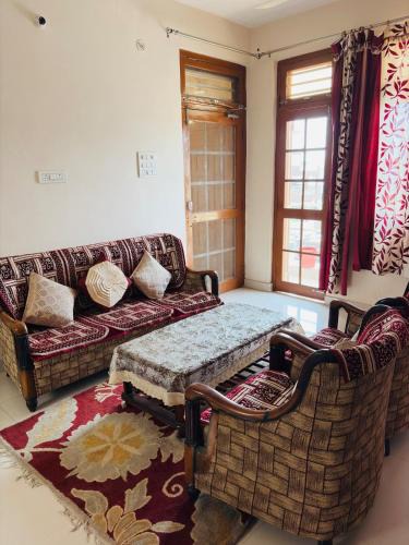 Rishikesh Apartment | Trilok Retreat Homestay near rishikesh 2BHK