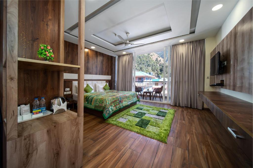 Bhagsu Nag Hotel | Tripli Hotels Shivaay