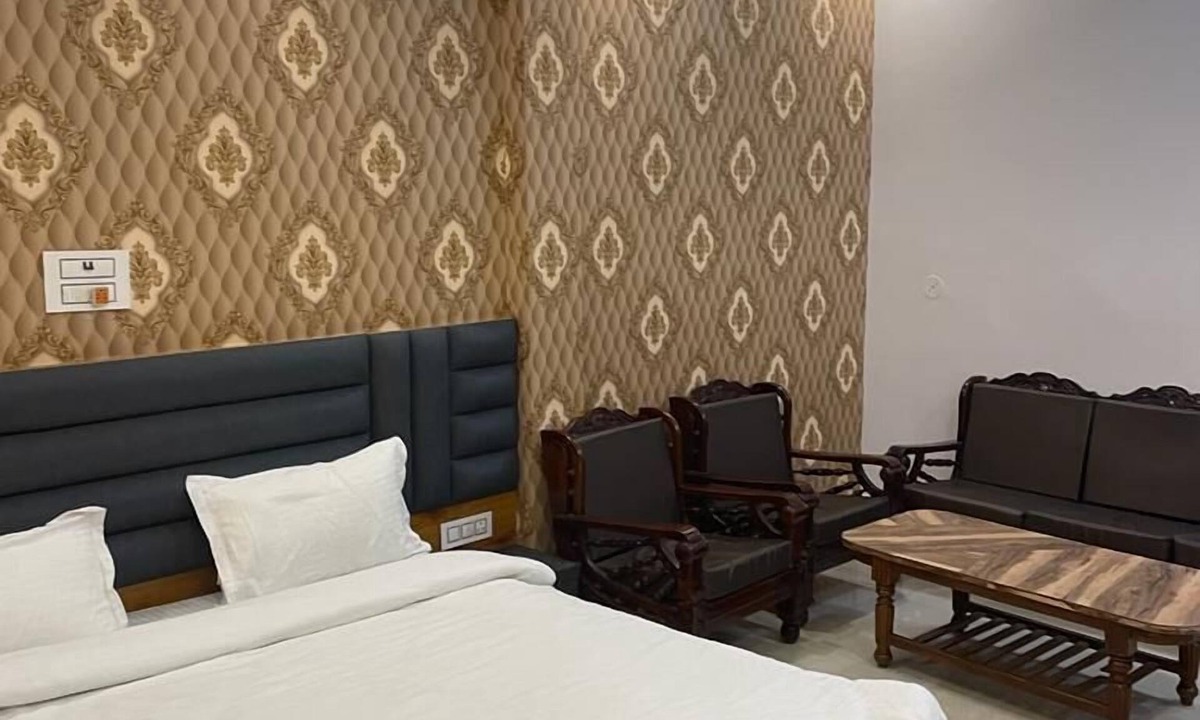 Rohtak Hotel | Udiksh Hotel and Restaurants