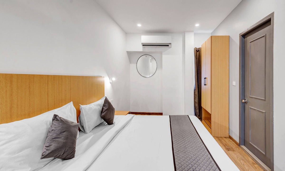 Kanathur Hotel | UPAR Hotels Uthandi ECR
