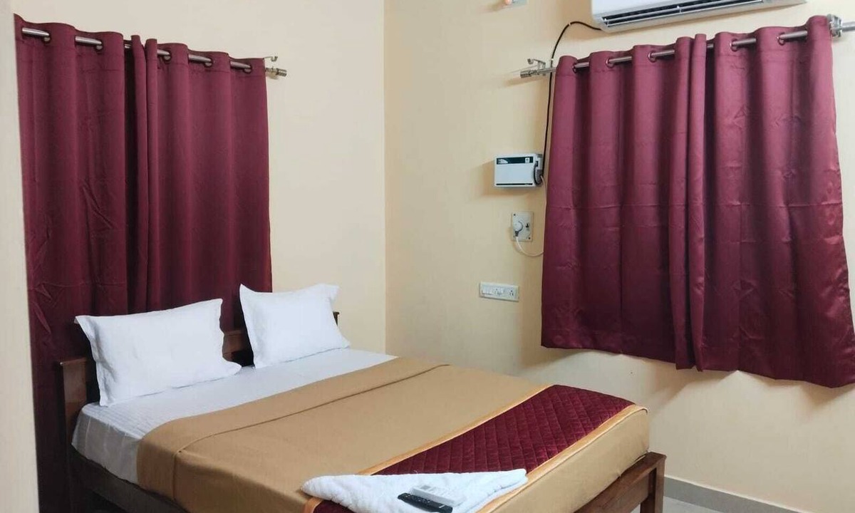 Chengalpattu Hotel | Urban Stay